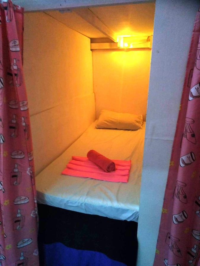 Wild & Wandering Backpacker Hostel & Bar Хаад Рин Стая снимка