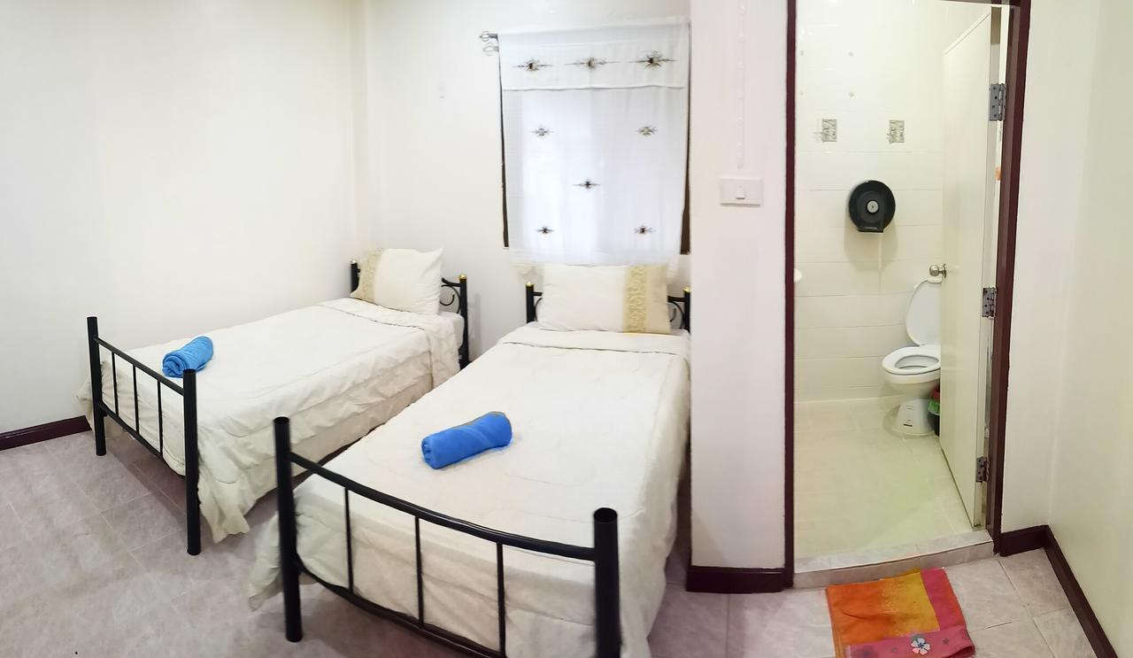 Wild & Wandering Backpacker Hostel & Bar Хаад Рин Стая снимка